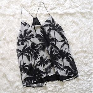 Staccato Black & White Palm Tree Blouse with Chain Neck Size Medium